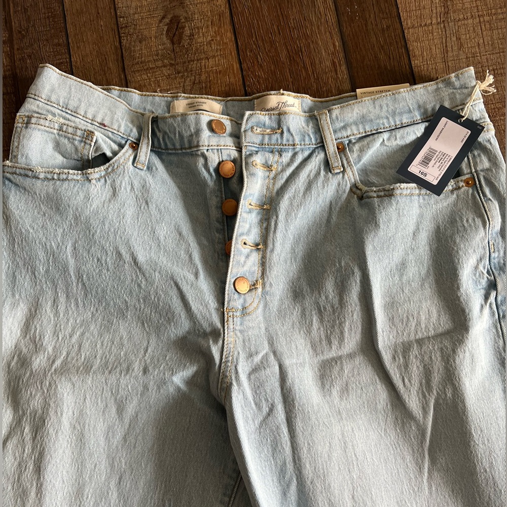 Universal Thread Jeans - Picture 2 of 4